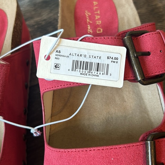 Altar'd State Serenna Platform Sandals Women's Red Size 8 Buckle Faux Suede - Picture 3 of 8